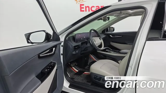 Kia EV6 — Фото автомобиля 12