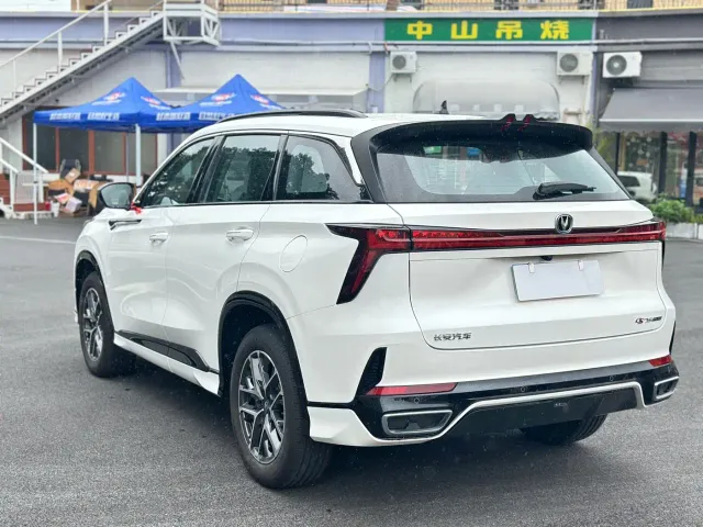 Changan CS75 Plus — Фото автомобиля 16