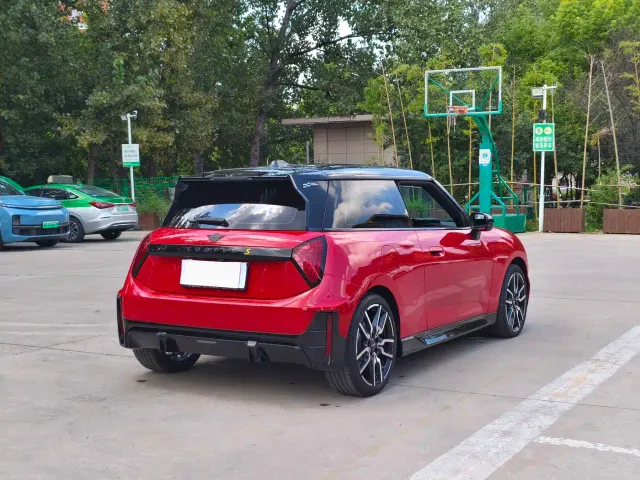 MINI Cooper — Фото автомобиля 4