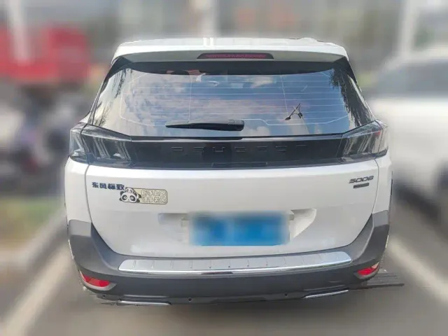 Peugeot 5008 — Фото автомобиля 3