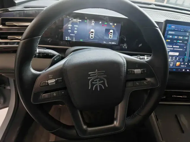 BYD Qin L — Фото автомобиля 10