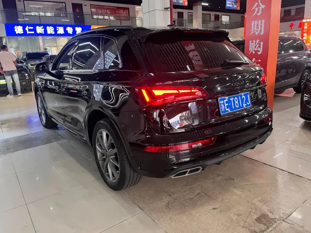 Audi Q5L — Фото автомобиля 6