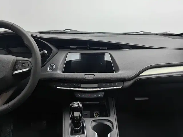 Cadillac XT4 — Фото автомобиля 12