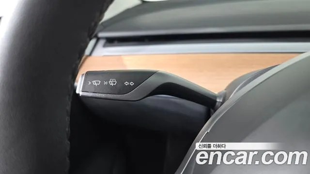 Tesla Model 3 — Фото автомобиля 25