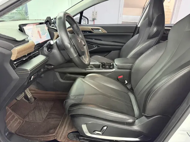 Xpeng P5 — Фото автомобиля 5