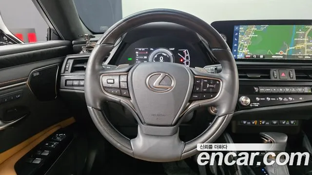 Lexus ES 7th Gen — Фото автомобиля 15