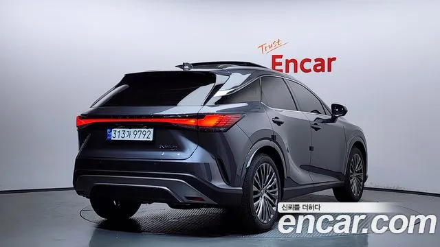Lexus RX — Фото автомобиля 2