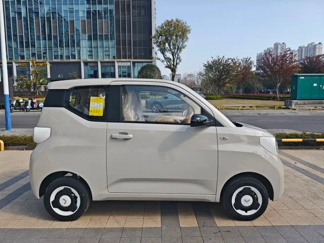 Wuling Hongguang Mini EV — Фото автомобиля 4