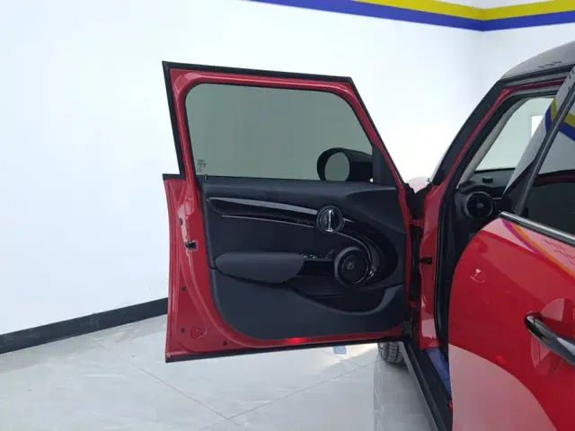 MINI Hatch — Фото автомобиля 7