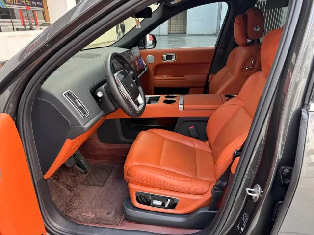 Li Auto L9 — Фото автомобиля 4