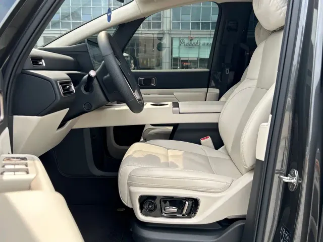 Li Auto MEGA — Фото автомобиля 9