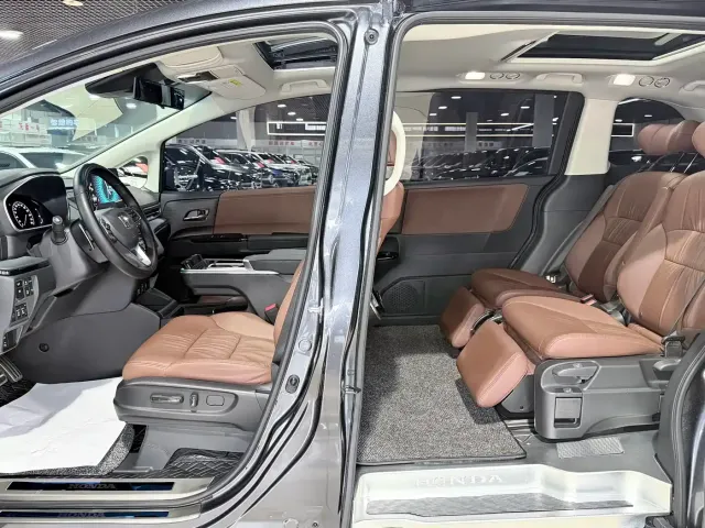 Honda Odyssey — Фото автомобиля 10