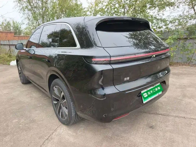 Li Auto L6 — Фото автомобиля 22