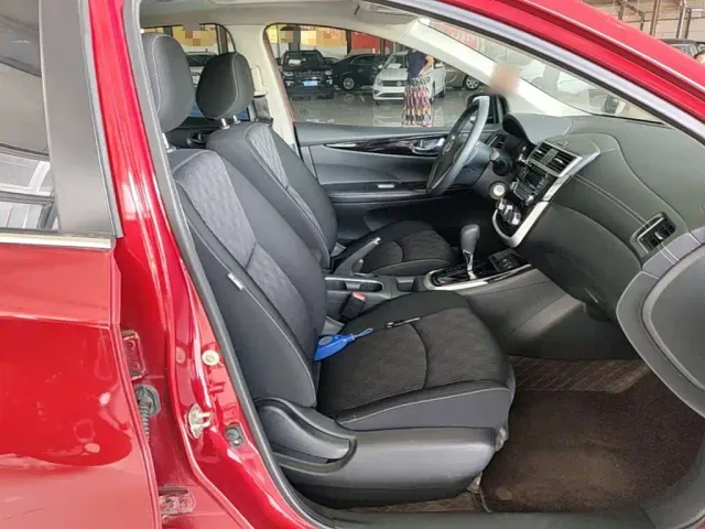 Nissan Tiida — Фото автомобиля 24