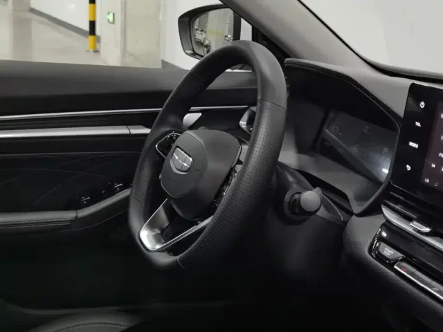 Geely Emgrand — Фото автомобиля 22
