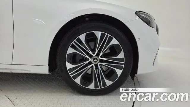 Mercedes-Benz E-Class W214 — Фото автомобиля 5