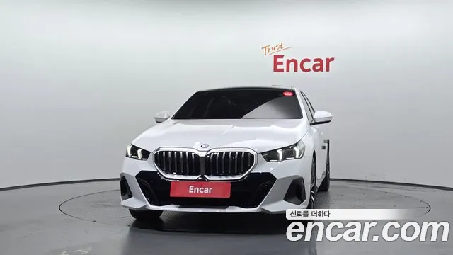 BMW 5-Series 5 серия (G60) 530i xDrive M Sport — Фото автомобиля 3