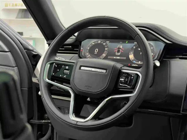 Land Rover Range Rover Sport — Фото автомобиля 13