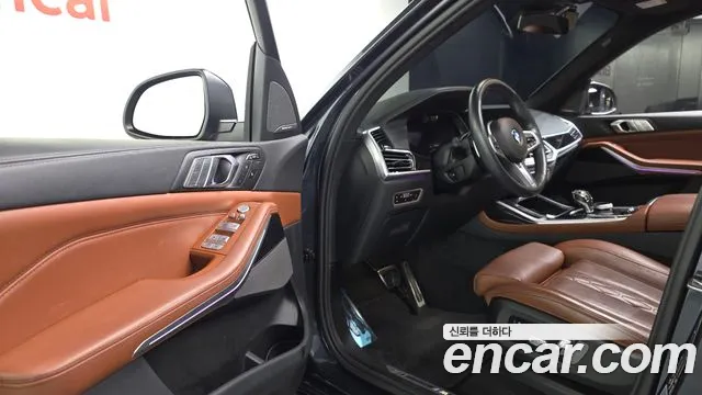 BMW X7 — Фото автомобиля 7