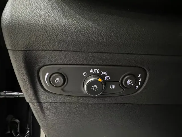 Buick Envision Plus — Фото автомобиля 12