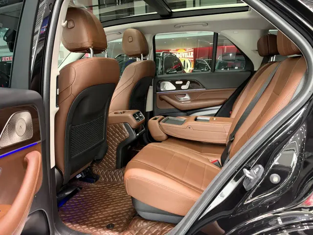 Mercedes-Benz GLE-Class — Фото автомобиля 10