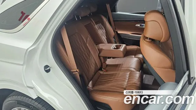 Genesis GV70 2.5T Бензин AWD — Фото автомобиля 11