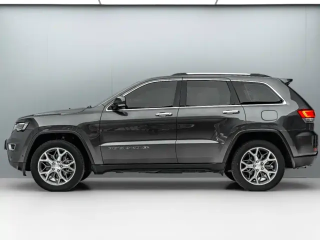 Jeep Grand Cherokee — Фото автомобиля 4