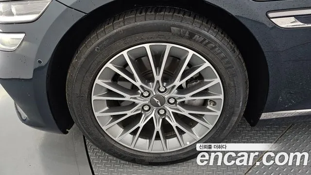 Genesis G80 Бензин 2.5 турбо AWD — Фото автомобиля 5