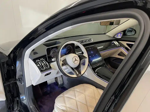 Mercedes-Benz Maybach S-Class — Фото автомобиля 23