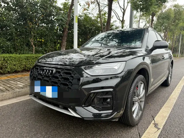 Фотография автомобиля — Audi Q5L