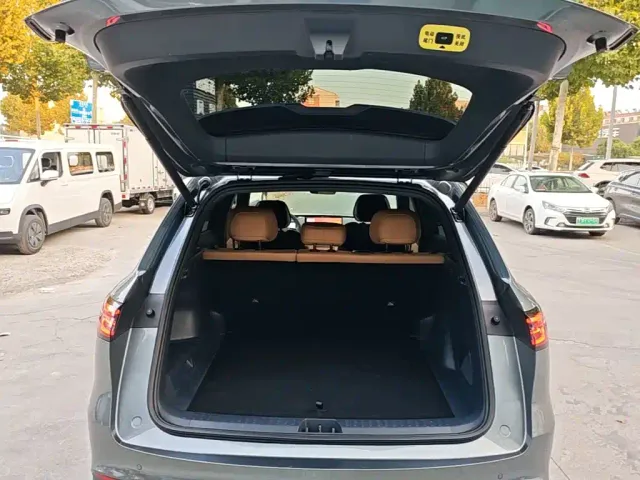 Geely Galaxy Starship 7 EM-i — Фото автомобиля 18