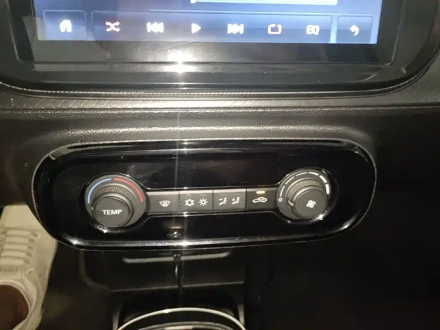Roewe Clever — Фото автомобиля 12