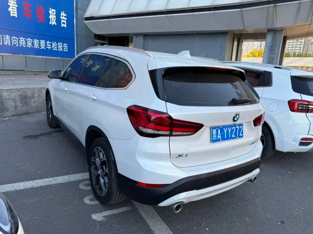 BMW X1 — Фото автомобиля 4