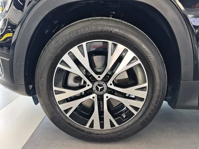 Mercedes-Benz GLB-Class — Фото автомобиля 13