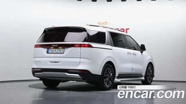 Kia Canival Carnival 4 поколение Бензин 11 мест Prestige — Фото автомобиля 2