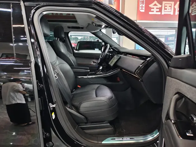 Land Rover Range Rover Sport — Фото автомобиля 24