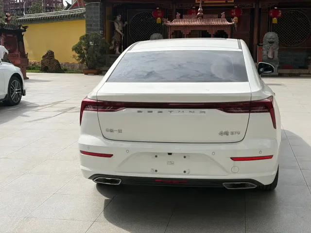 Bestune B70 — Фото автомобиля 12