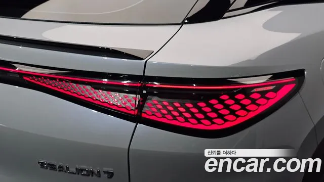 BYD Sealion 7 — Фото автомобиля 8