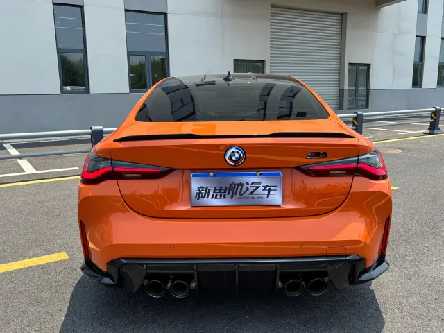 BMW M4 — Фото автомобиля 8