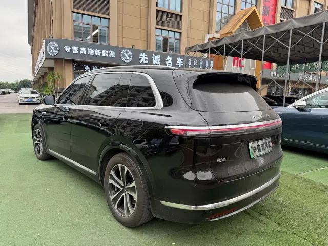 Aito M7 — Фото автомобиля 13