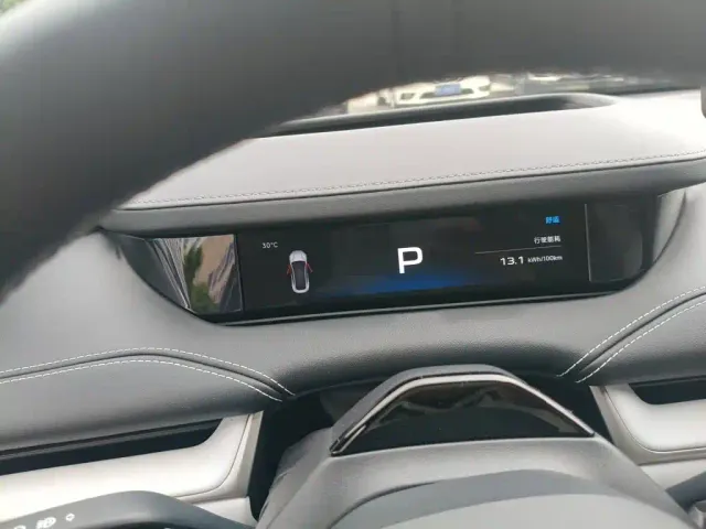 Xiaomi SU7 — Фото автомобиля 7