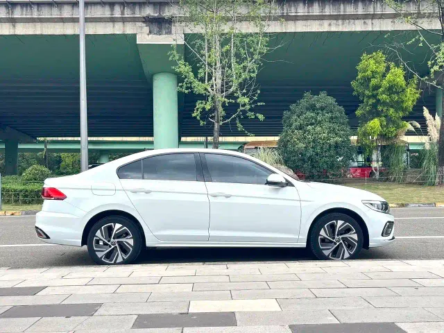 Volkswagen Bora — Фото автомобиля 9