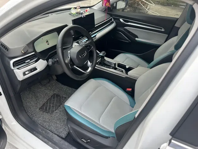 Geely Emgrand — Фото автомобиля 7