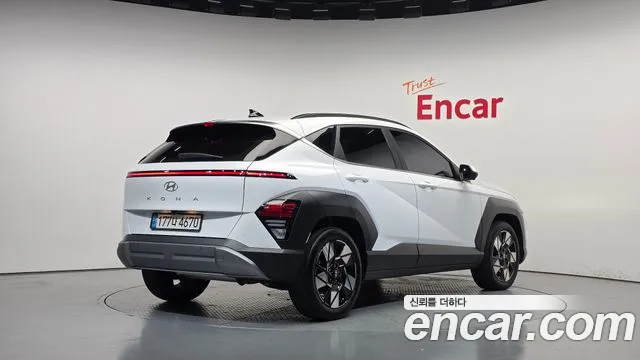 Hyundai Kona — Фото автомобиля 2