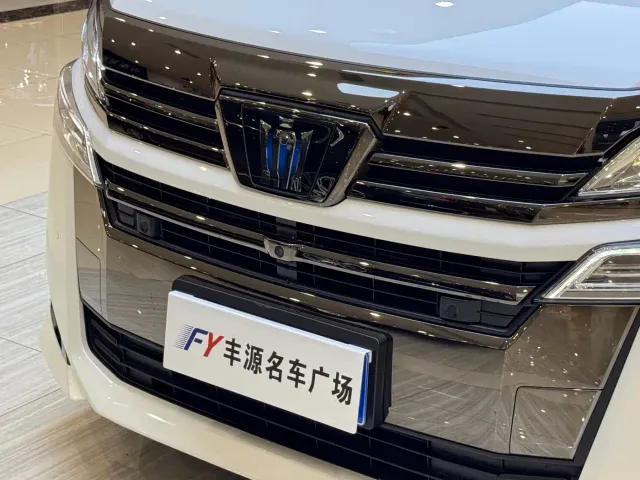 Toyota Vellfire — Фото автомобиля 22