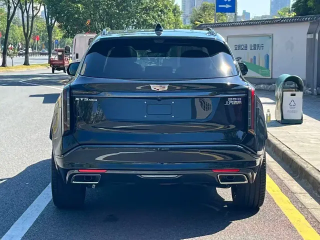Cadillac XT5 — Фото автомобиля 9