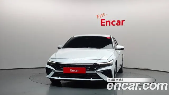 Hyundai Avante CN7 — Фото автомобиля 3