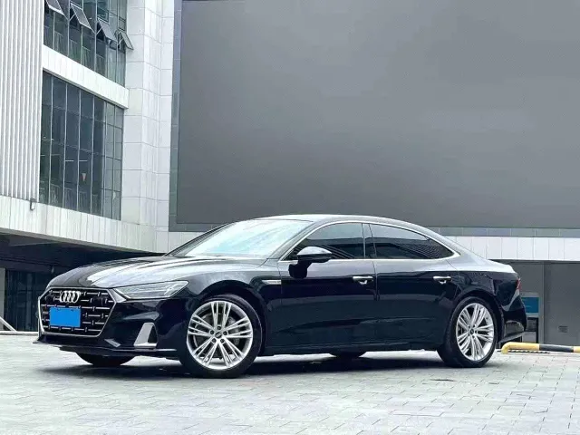 Фотография автомобиля — Audi A7L