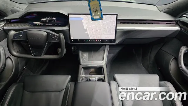 Tesla Model S — Фото автомобиля 10