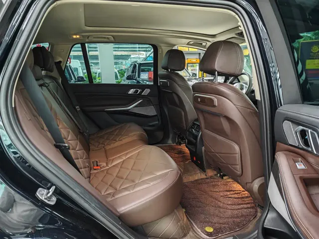 BMW X5 — Фото автомобиля 11